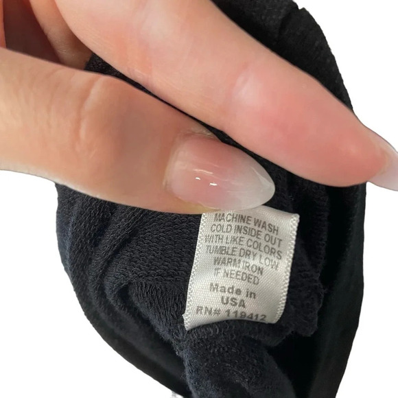 Monrow Classic Black Crewneck Pullover Sweatshirt Size‎ Medium - Picture 9 of 9